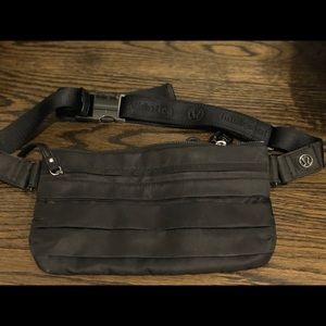 Lululemon belt bag